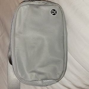 Luluemon Everywhere Belt Bag 1L